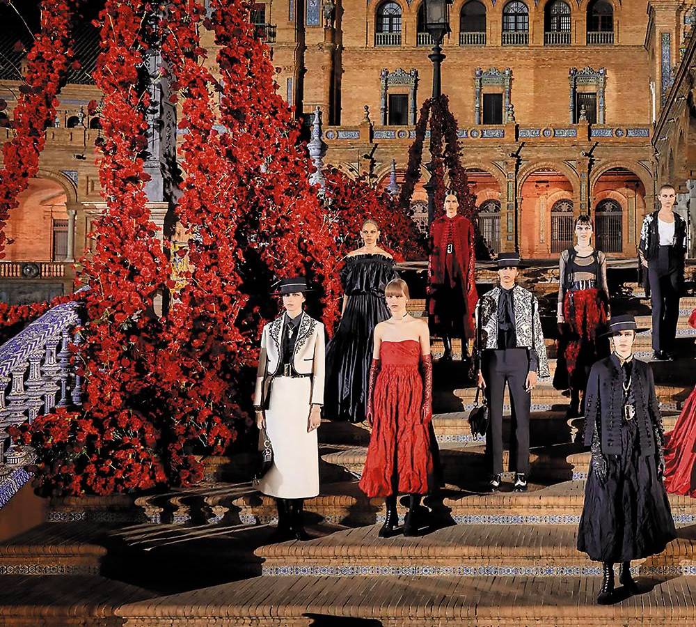 La pasarela Crucero 2022 de Dior en la que la modelo hondureña debutó a paso firme La pasarela Crucero 2022 de Dior en la que la modelo hondureña debutó a paso firme