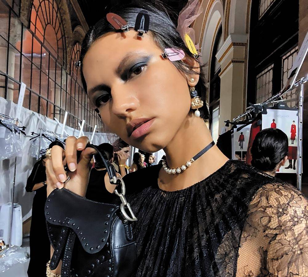 Iveth en el backstage de Dior Iveth en el backstage de Dior