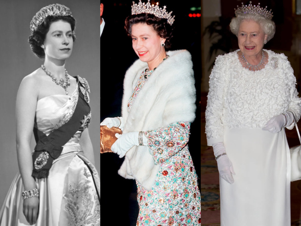 A lo largo de su reinado, Isabel II, se disinguió por su elegancia, buen gusto y la menera impecable de portar sus atuendos. Hoy conmemoramos su legado de estilo con sus looks más inolvidables y los que marcaron un hito en su vida como reina de Inglaterra.