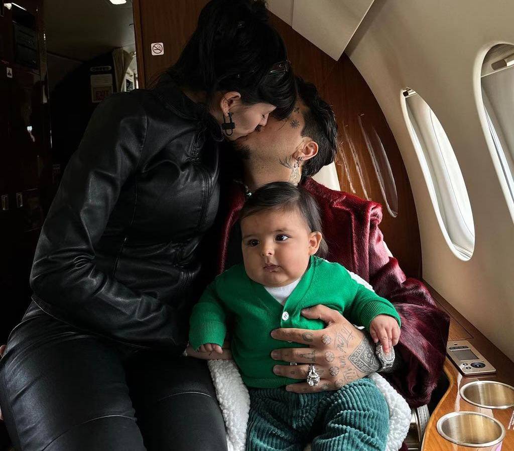 Nodal comparte una hija con la rapera argentina Cazzu. Nodal comparte una hija con la rapera argentina Cazzu.