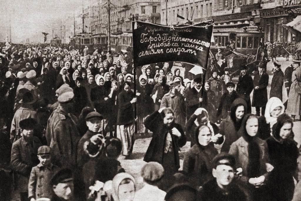 Manifestación en New York el 8 de marzo de 1908, bajo el lema<i> Pan y Rosas</i>