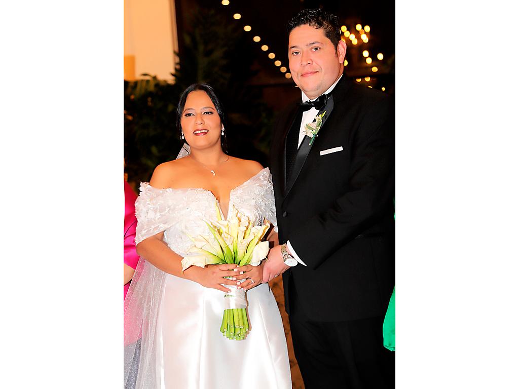La boda de Ana Desireé y Carlos Roberto La boda de Ana Desireé y Carlos Roberto