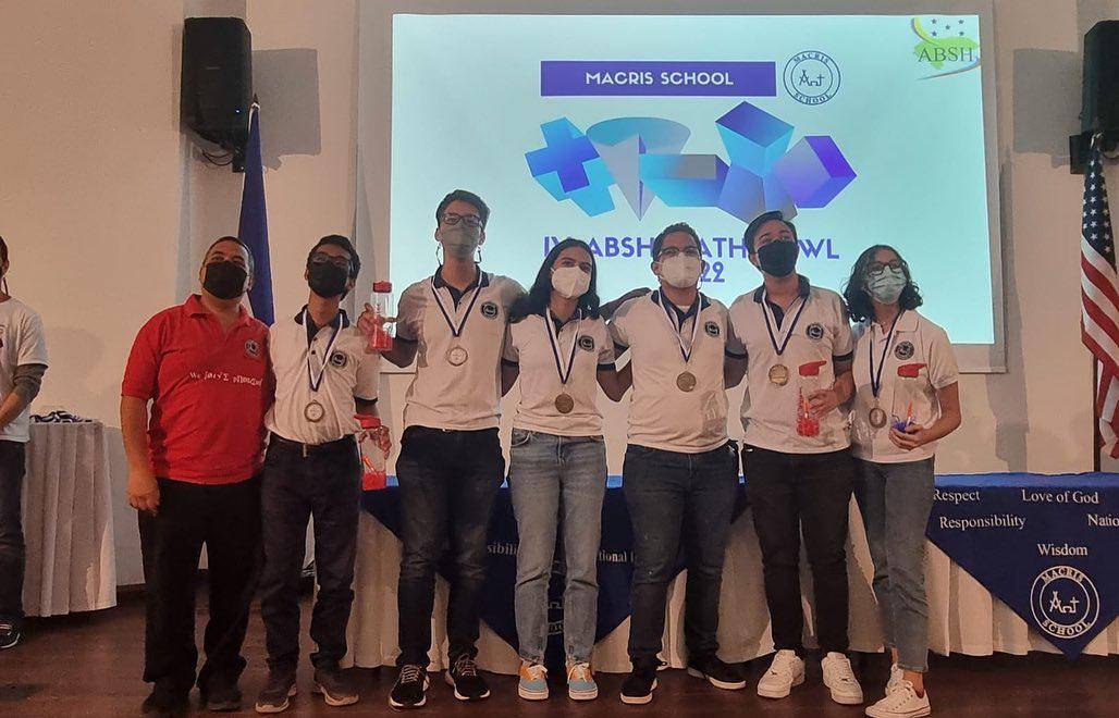 Medallistas de Macris en el ABSH Math Bowl 2022 Medallistas de Macris en el ABSH Math Bowl 2022