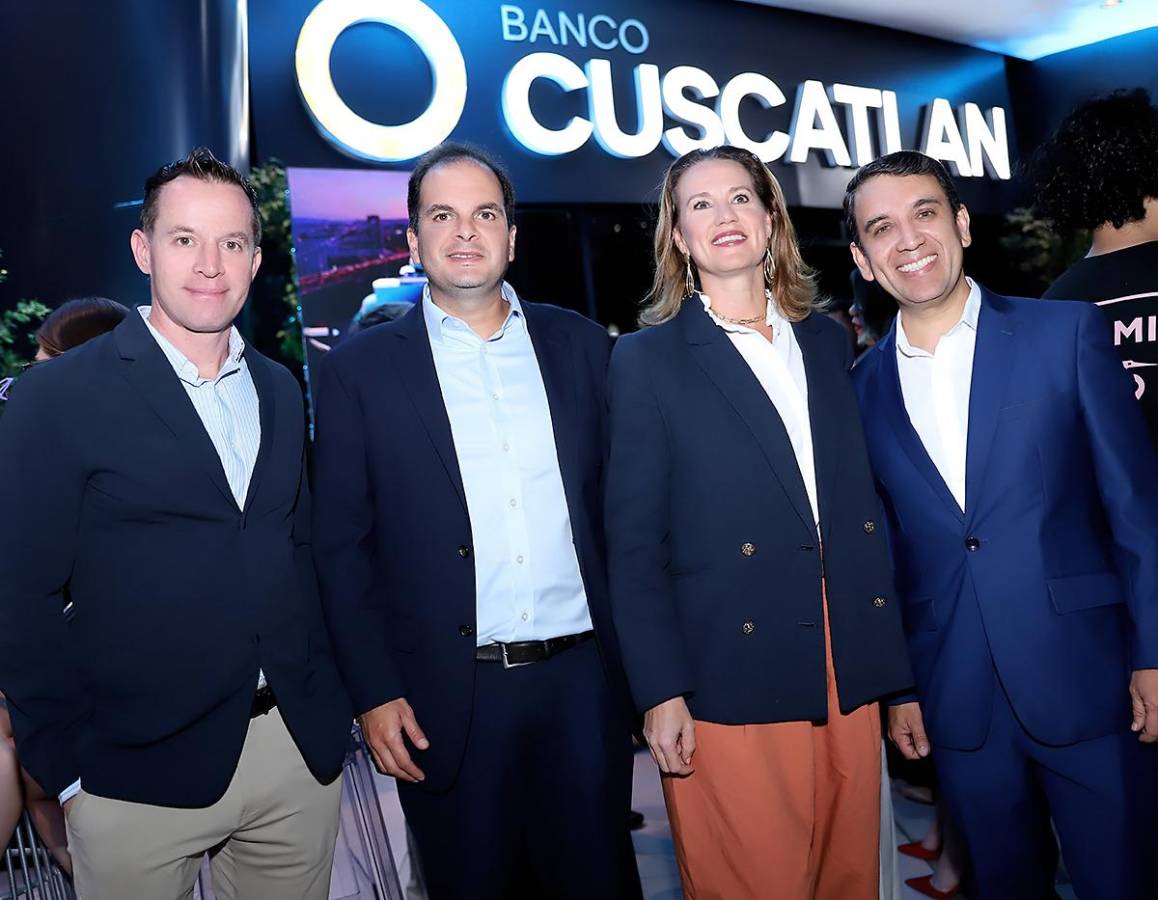 Banco CUSCATLAN y United Airlines lanzan la nueva Tarjeta de Crédito United CUSCATLAN Visa Banco CUSCATLAN y United Airlines lanzan la nueva Tarjeta de Crédito United CUSCATLAN Visa