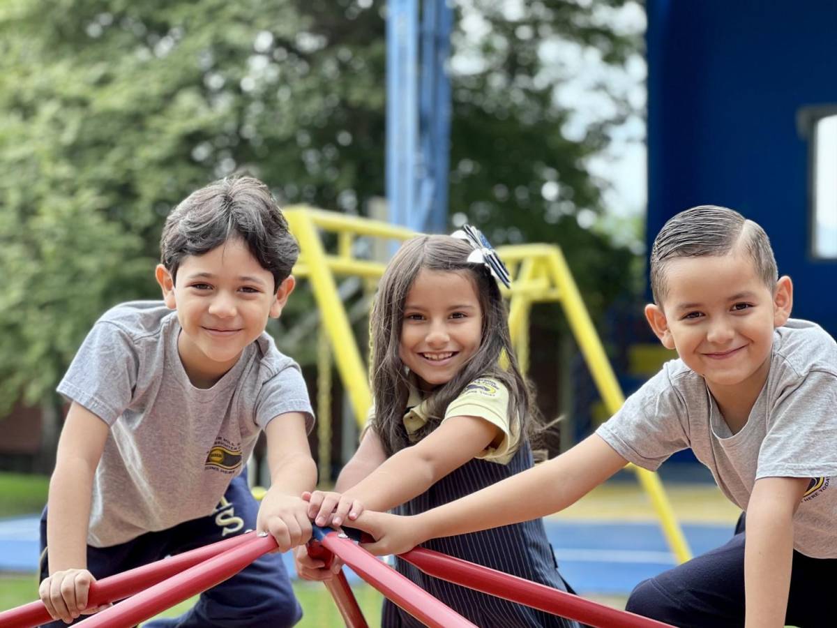 Summer Hill School: Educación de Excelencia, Valores y Crecimiento Personal Summer Hill School: Educación de Excelencia, Valores y Crecimiento Personal