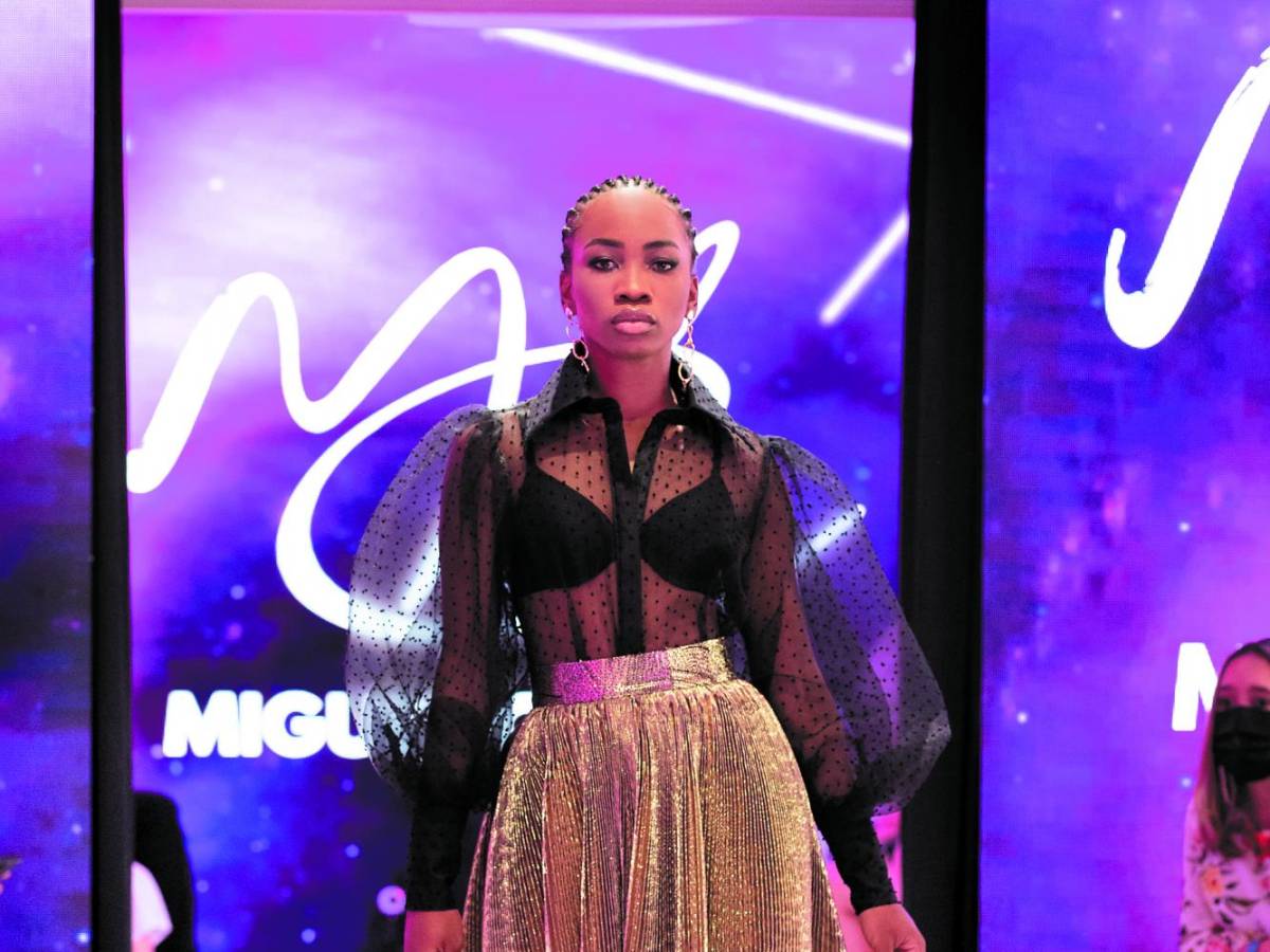 Pasarela Miguel Chong en BAC Estilo Moda 2021. Pasarela Miguel Chong en BAC Estilo Moda 2021.