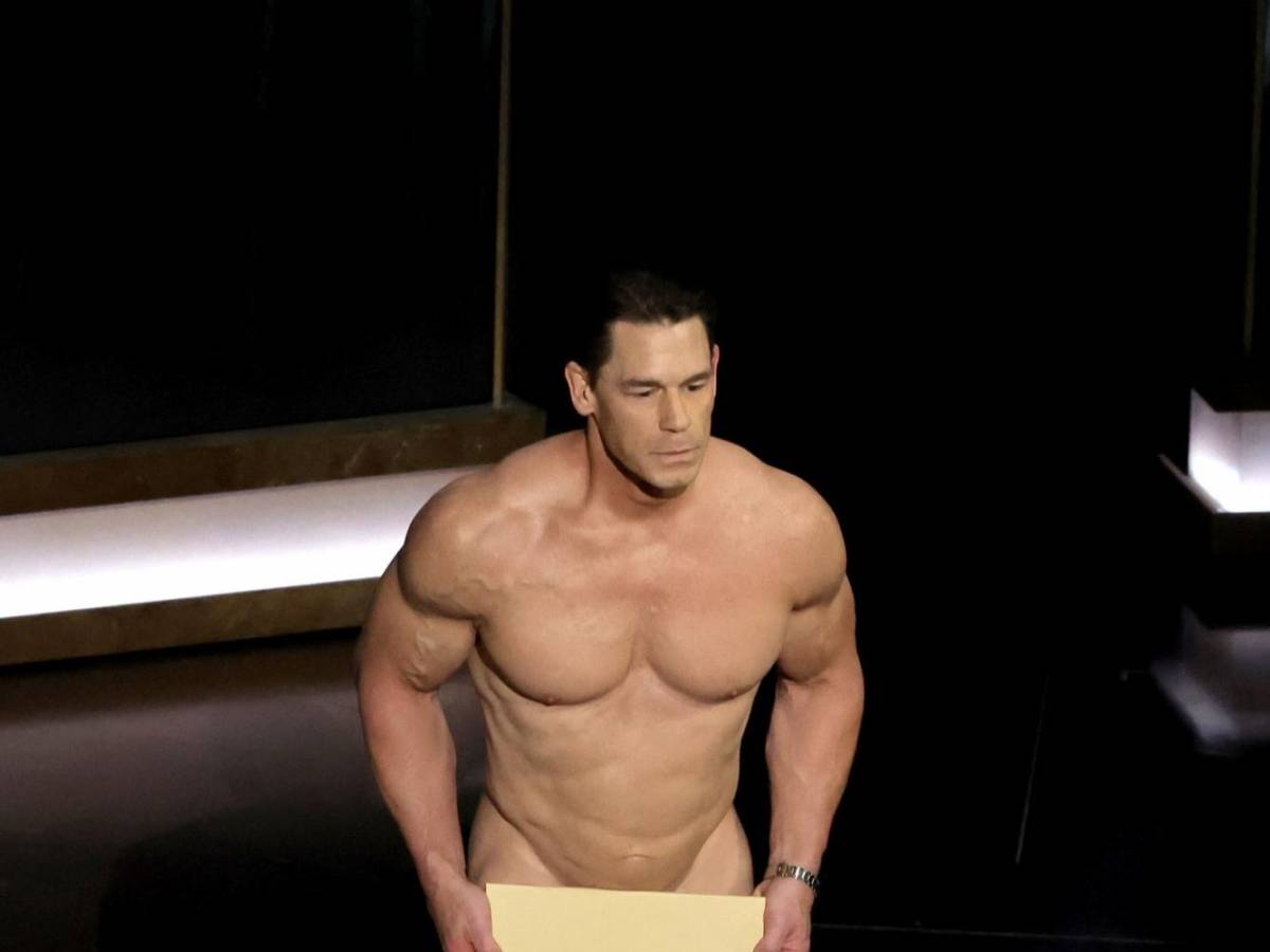 John Cena entregó, desnudo, el Oscar al Mejor Vestuario