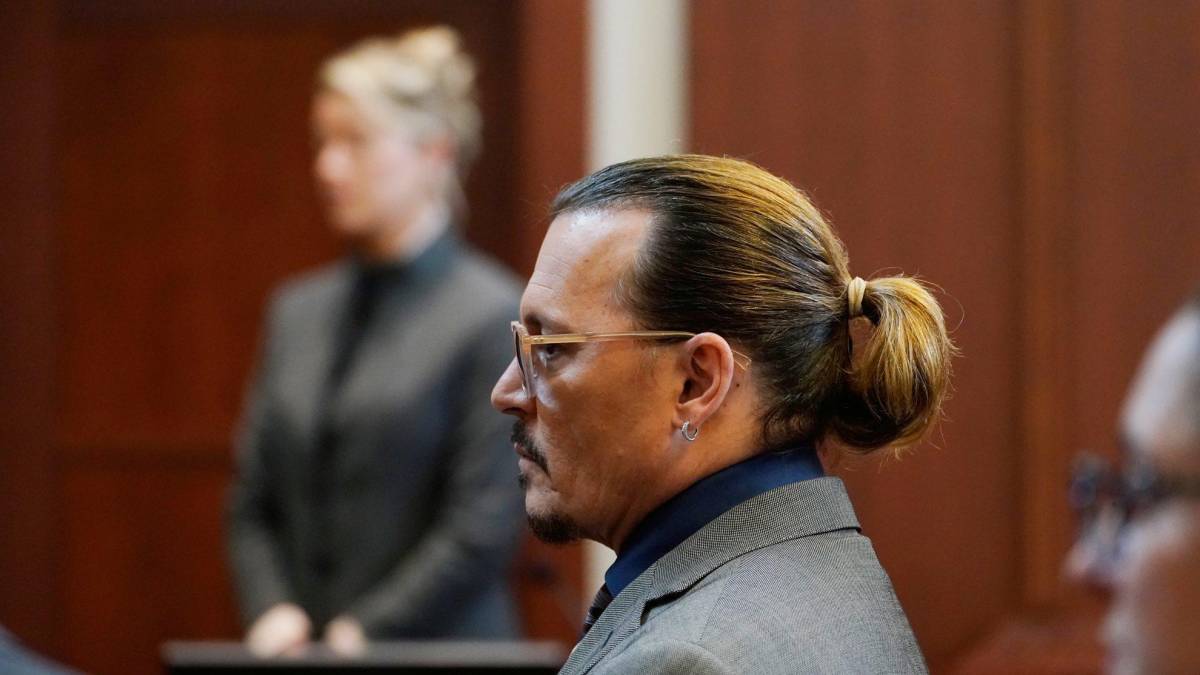 La mirada de indiferencia de Johnny Depp en el juicio. La mirada de indiferencia de Johnny Depp en el juicio.