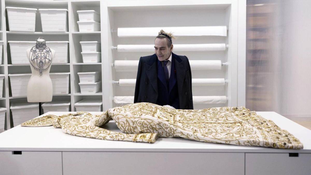 John Galliano en el documental “High & Low -John Galliano, dirigido por Kevin Macdonald. (David Harriman/MUBI via AP) John Galliano en el documental “High & Low -John Galliano, dirigido por Kevin Macdonald. (David Harriman/MUBI via AP)