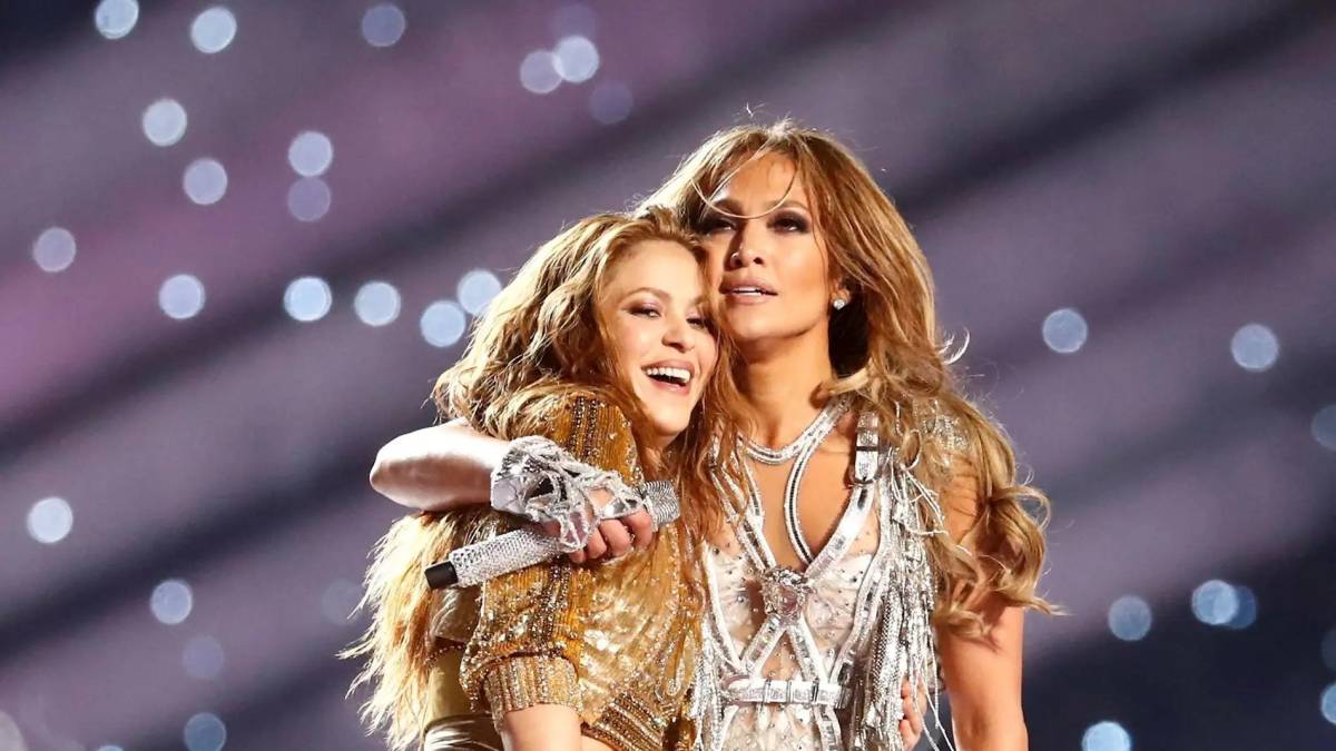 La presentación de las cantantes. La presentación de las cantantes.
