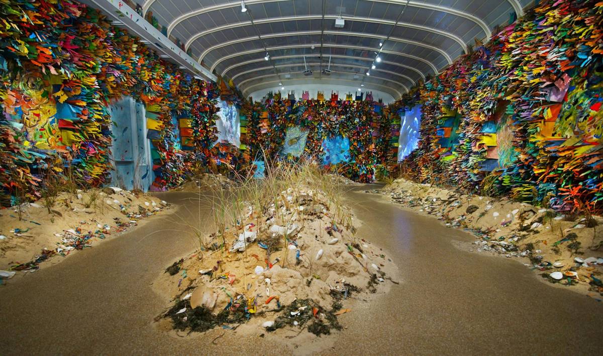 Instalación “Light of the Ocean”, 2018, Southampton Arts Center, New York. Instalación “Light of the Ocean”, 2018, Southampton Arts Center, New York.