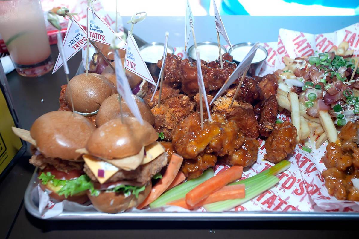Tato’s Wings ahora en Terravista Plaza Tato’s Wings ahora en Terravista Plaza