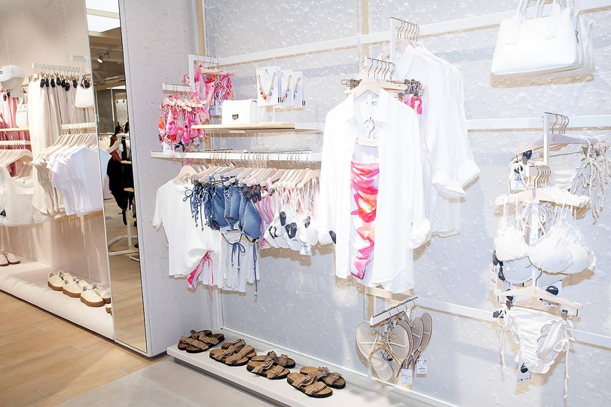 Stradivarius reabre su tienda en City Mall San Pedro Sula con imagen renovada Stradivarius reabre su tienda en City Mall San Pedro Sula con imagen renovada