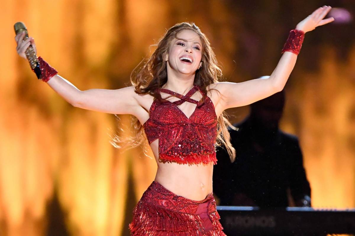 Presentación de Shakira. Presentación de Shakira.