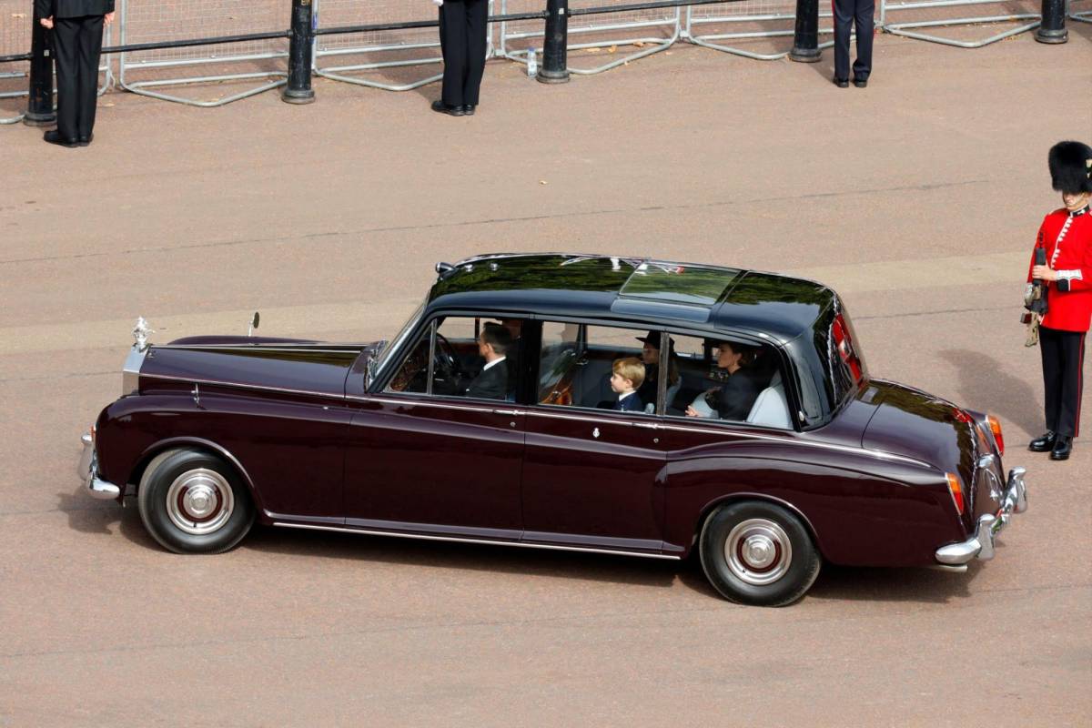 El Reino Unido y el mundo despiden a Isabel II con un grandioso funeral en Londres El Reino Unido y el mundo despiden a Isabel II con un grandioso funeral en Londres