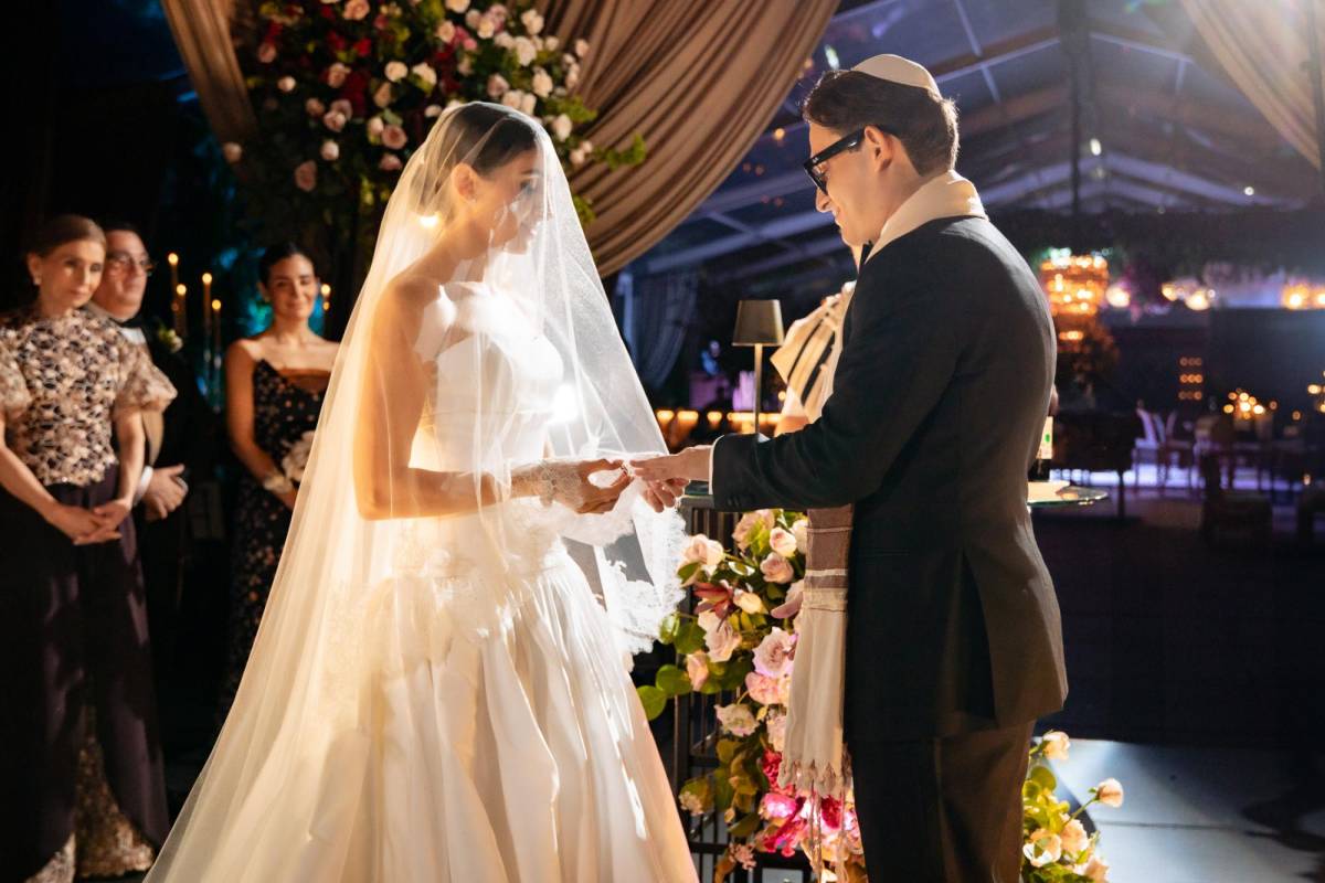Renée Rosenthal y Rodrigo Rivera celebran una emotiva boda judía Renée Rosenthal y Rodrigo Rivera celebran una emotiva boda judía