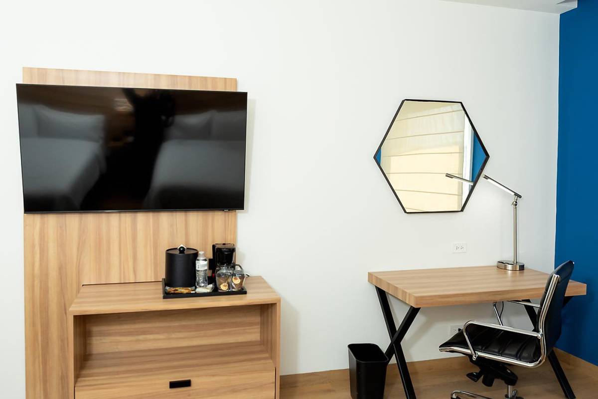 Holiday Inn Express Tegucigalpa presenta sus renovadas instalaciones. Holiday Inn Express Tegucigalpa presenta sus renovadas instalaciones.