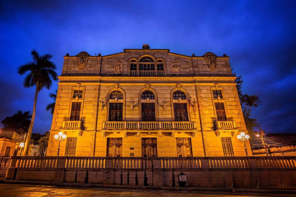 I Pagliacci: arte y ópera en Honduras I Pagliacci: arte y ópera en Honduras