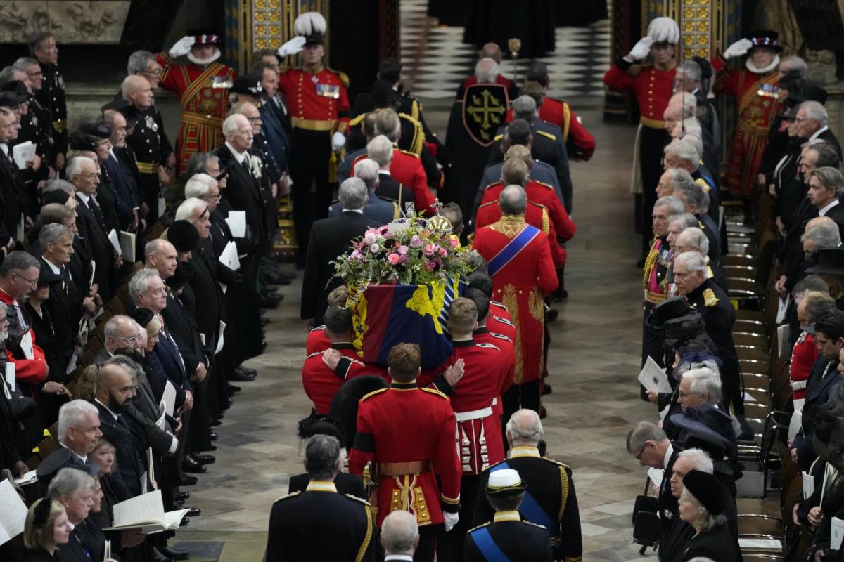 El Reino Unido y el mundo despiden a Isabel II con un grandioso funeral en Londres El Reino Unido y el mundo despiden a Isabel II con un grandioso funeral en Londres