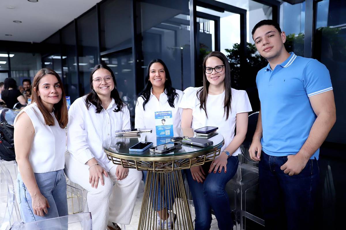 Banco CUSCATLAN, Estaciones UNO y Tiendas PRONTO celebran la fidelidad de sus clientes con un concierto exclusivo de Sebastián Yatra Banco CUSCATLAN, Estaciones UNO y Tiendas PRONTO celebran la fidelidad de sus clientes con un concierto exclusivo de Sebastián Yatra