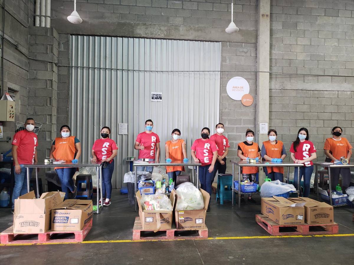 Banco Atlántida realiza jornadas de voluntariado corporativo en sucursales del banco de alimentos de Honduras