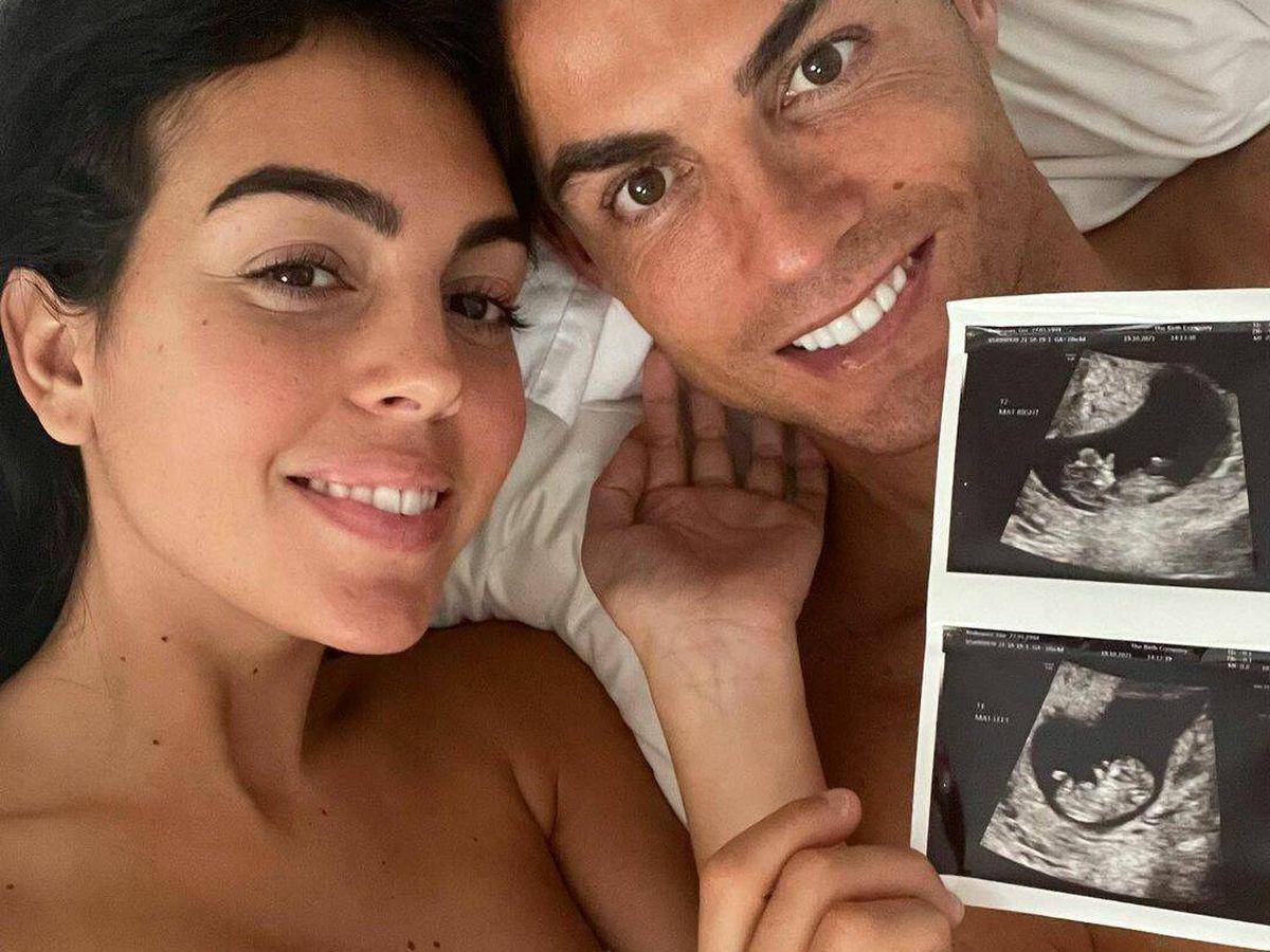Cristiano Ronaldo y Georgina Rodríguez anunciaron que tendrían mellizos en 2021. Cristiano Ronaldo y Georgina Rodríguez anunciaron que tendrían mellizos en 2021.