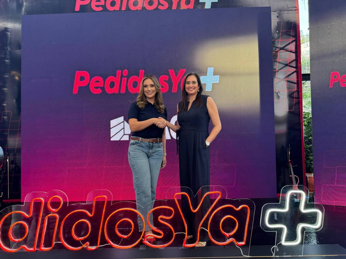 Paola Sevilla, Managing Director at Pedidos Ya; y Valeria Ríos, vicepresidente de Estrategia Comercial, Mercadeo y Sostenibilidad de BAC Honduras. Paola Sevilla, Managing Director at Pedidos Ya; y Valeria Ríos, vicepresidente de Estrategia Comercial, Mercadeo y Sostenibilidad de BAC Honduras.