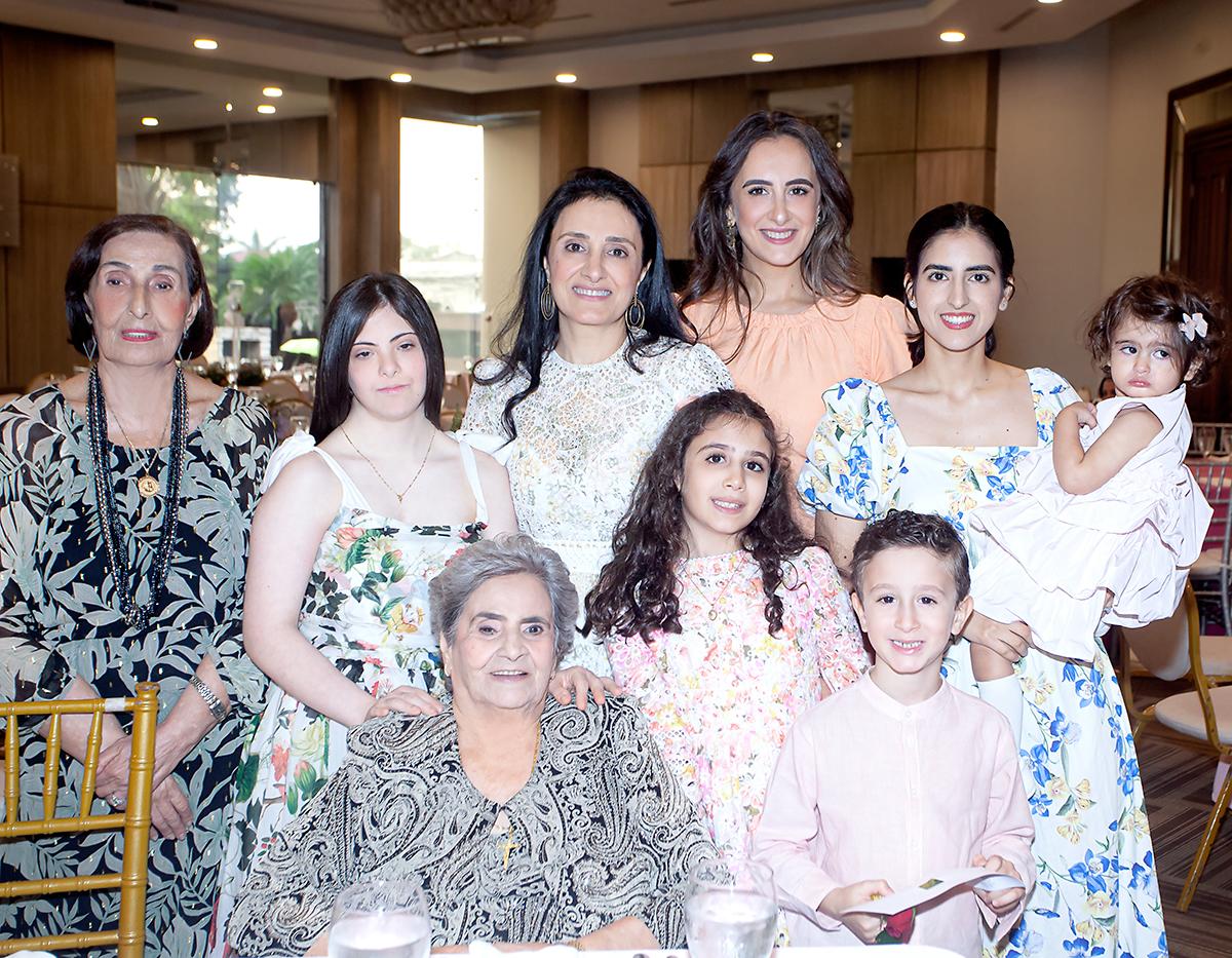 Familia Qubain.