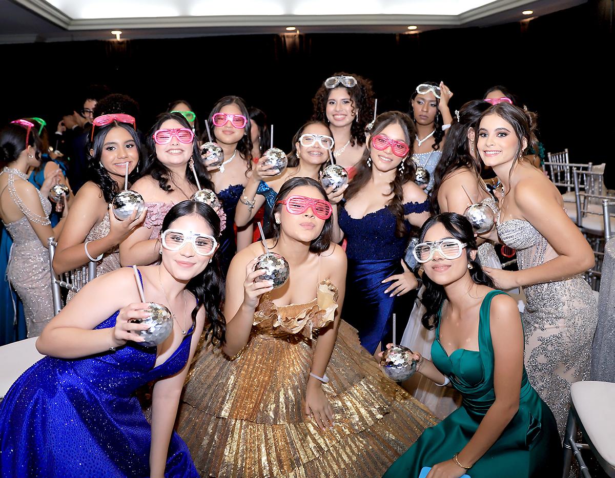 Fiesta de la prom 2025 de Mayan School