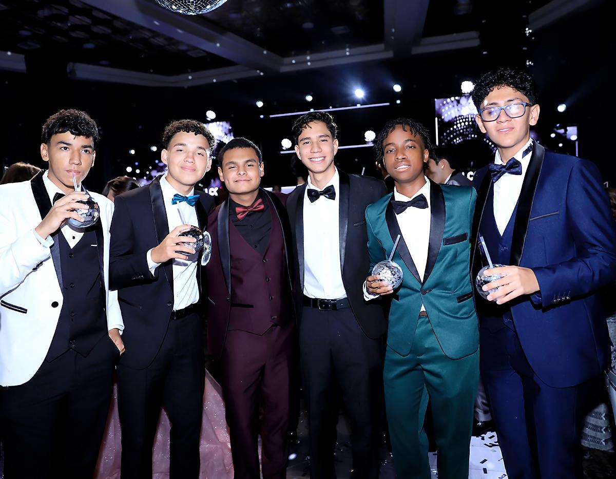 Fiesta de la prom 2025 de Mayan School