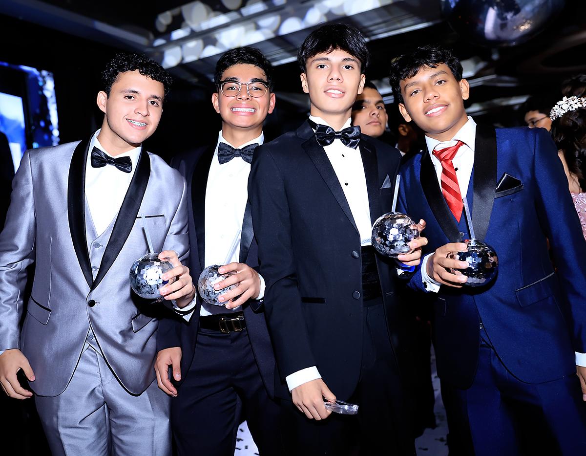 Fiesta de la prom 2025 de Mayan School