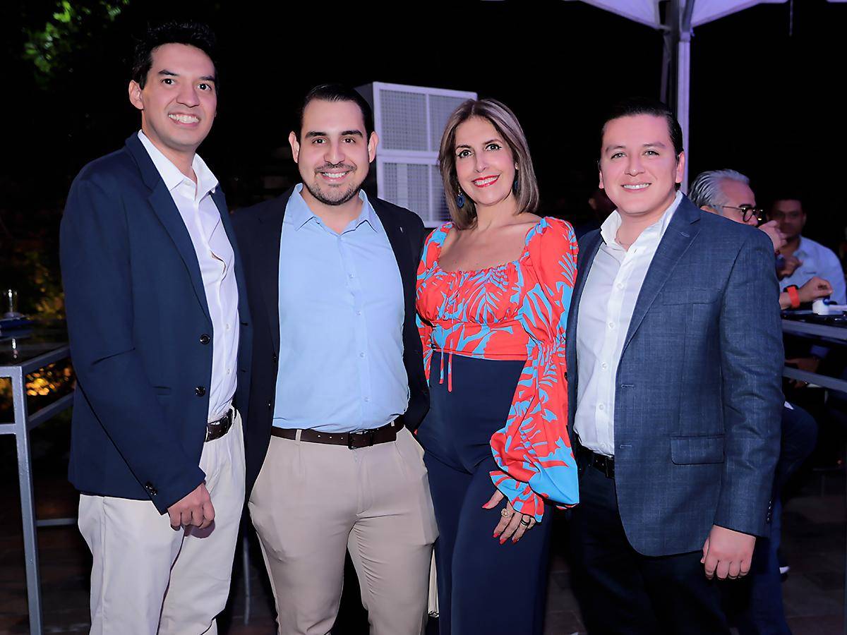 Excel presenta la totalmente nueva Hyundai Santa Fe 2025 Excel presenta la totalmente nueva Hyundai Santa Fe 2025
