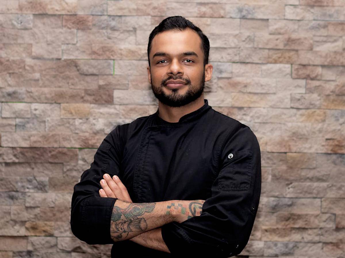 El chef Carlos Espinal lidera el equipo de expertos que preparan la cena presidida por el príncipe Alberto de Mónaco El chef Carlos Espinal lidera el equipo de expertos que preparan la cena presidida por el príncipe Alberto de Mónaco