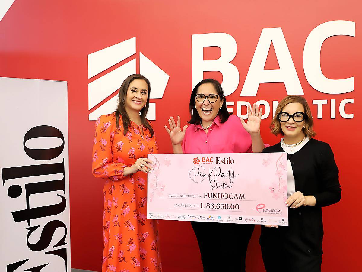 Valeria Ríos, Rosemonde Abedrabbo y Blanca Bendeck.