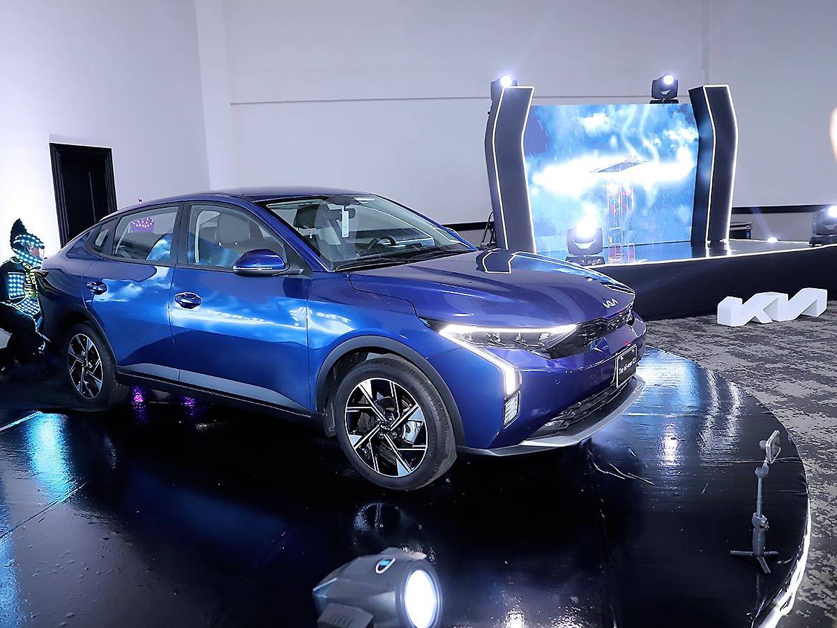 Kia K3. Kia K3.