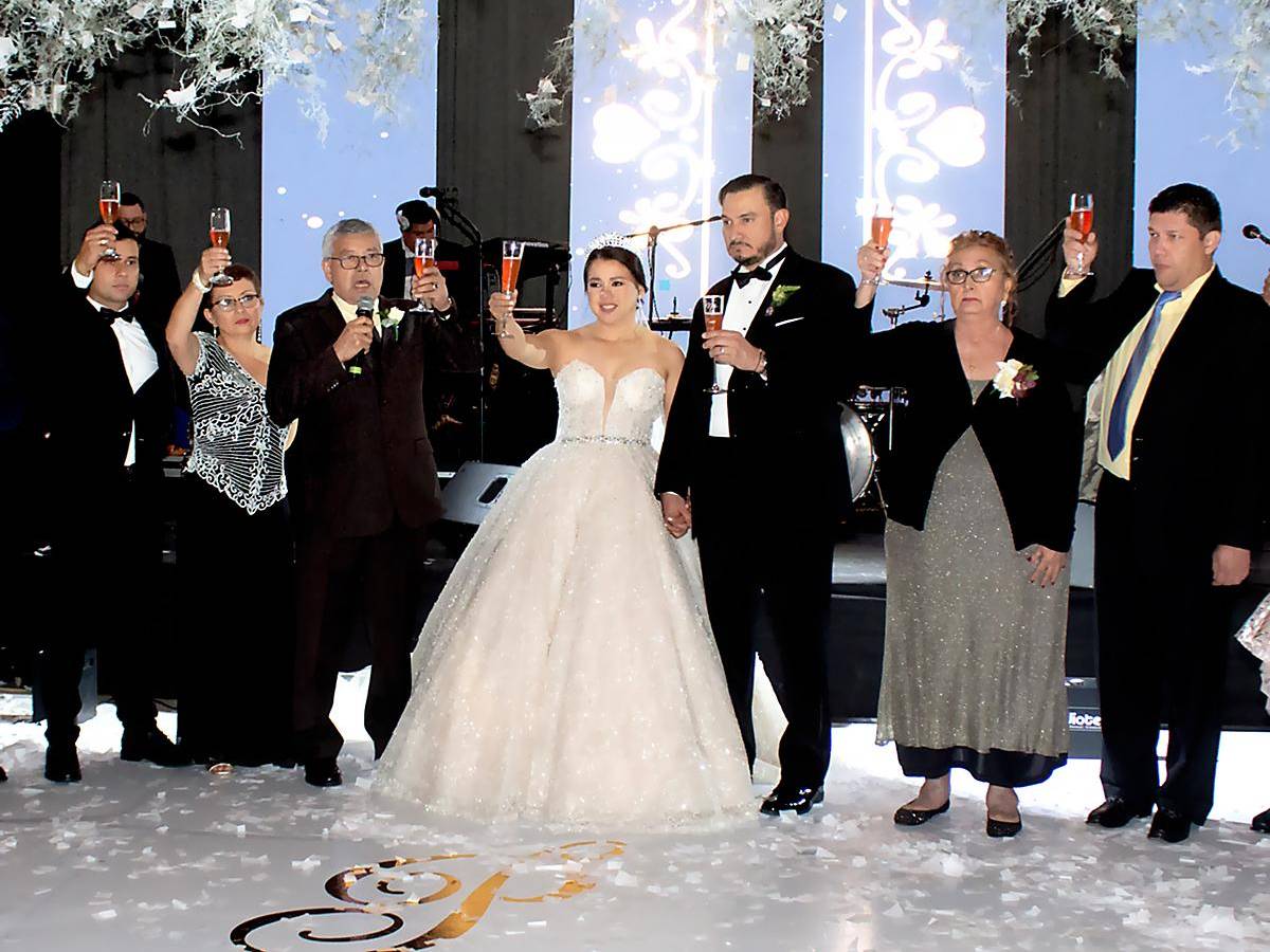 La boda de Héctor Ponce y Patricia Interiano La boda de Héctor Ponce y Patricia Interiano