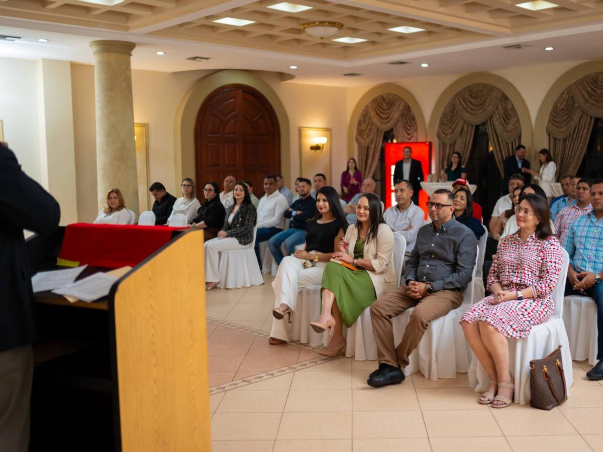 <b>Clientes de BAC recibieron charla de expertos, sobre los beneficios de las energías renovables.</b> <b>Clientes de BAC recibieron charla de expertos, sobre los beneficios de las energías renovables.</b>