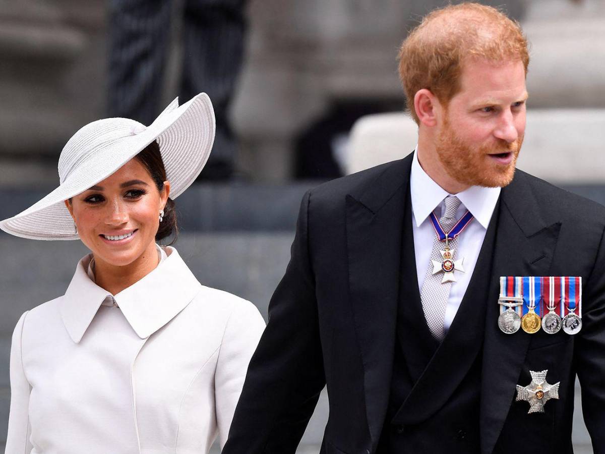 Harry asistirá a la coronación de Carlos III, mientras Meghan... Harry asistirá a la coronación de Carlos III, mientras Meghan...