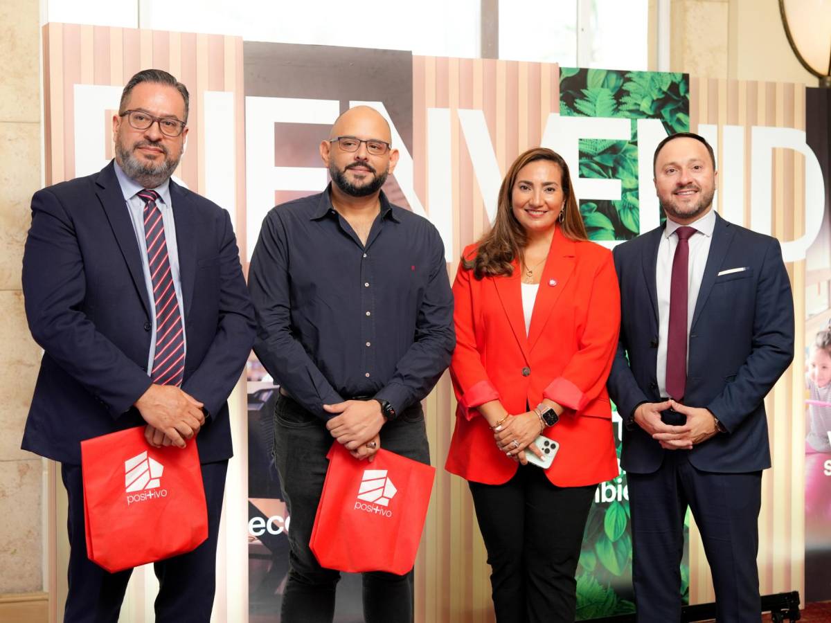 Gabriel Molina, Andrés Ehrler, Mónica Arita y Joel Muchnick. Gabriel Molina, Andrés Ehrler, Mónica Arita y Joel Muchnick.