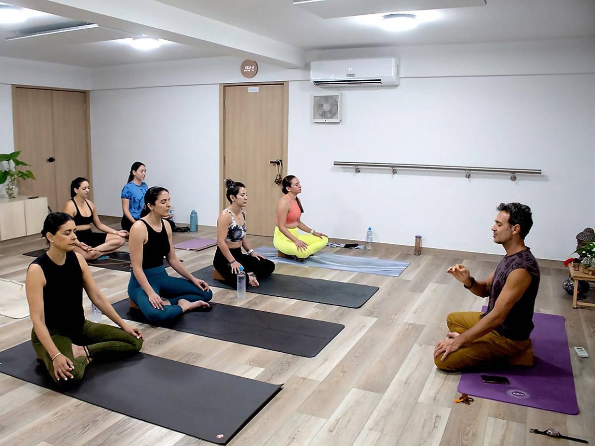 El maestro internacional de yoga Esteban Salazar. El maestro internacional de yoga Esteban Salazar.