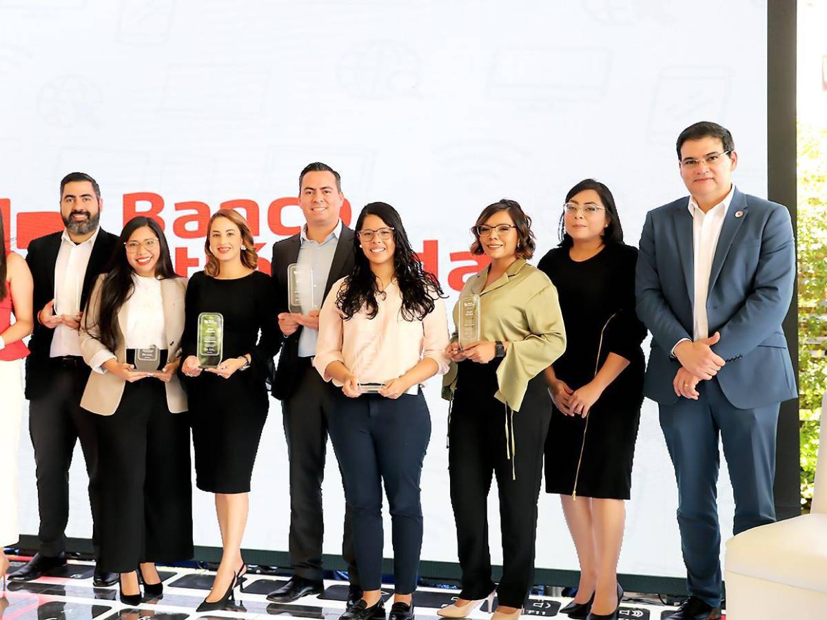 Banco Atlántida y Dilo reciben único reconocimiento para Honduras en los “Premios a los Innovadores Financieros” de FINTECH AMERICAS MIAMI 2023 Banco Atlántida y Dilo reciben único reconocimiento para Honduras en los “Premios a los Innovadores Financieros” de FINTECH AMERICAS MIAMI 2023