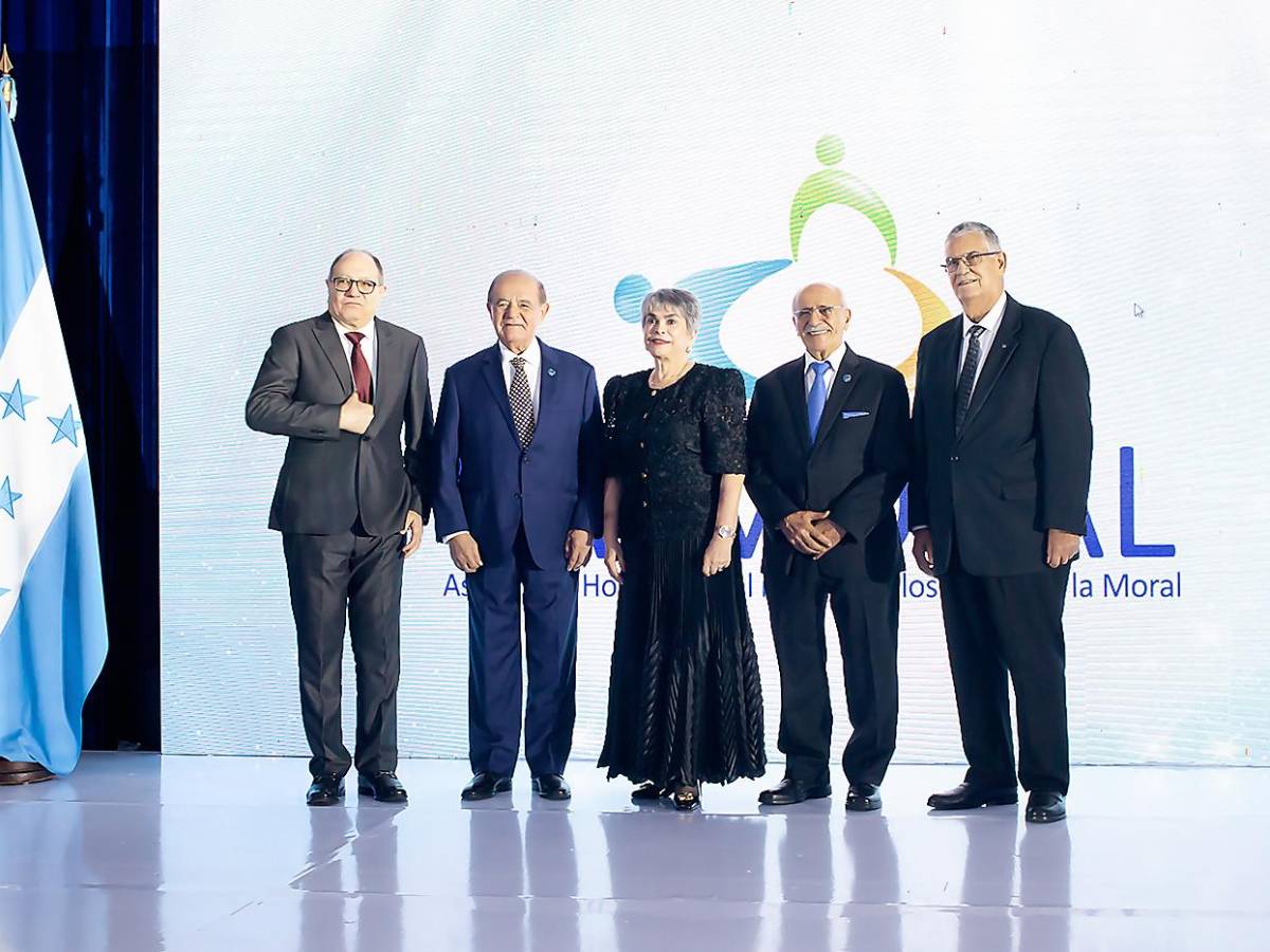 Linda Coello recibe el Premio Valmoral 2024 Linda Coello recibe el Premio Valmoral 2024