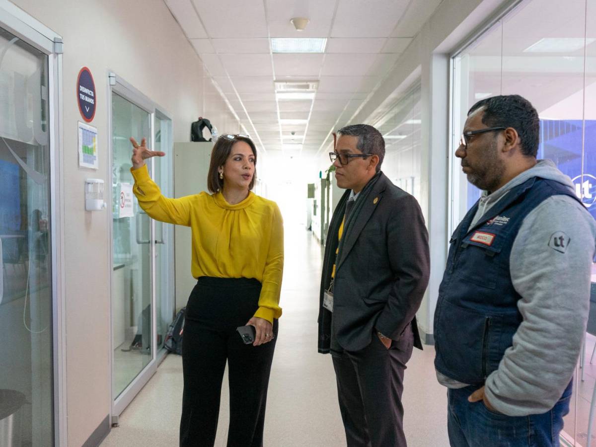 UNITEC estrecha lazos de colaboración con la UNAH mediante la visita del rector al campus de Tegucigalpa UNITEC estrecha lazos de colaboración con la UNAH mediante la visita del rector al campus de Tegucigalpa