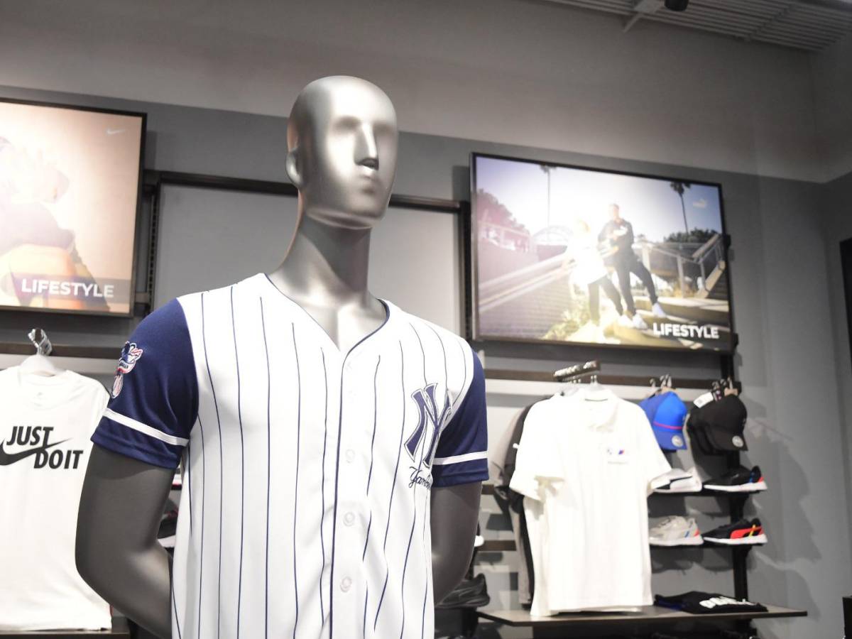 Sportline, la marca líder en ropa deportiva regresa a Multiplaza en San Pedro Sula Sportline, la marca líder en ropa deportiva regresa a Multiplaza en San Pedro Sula