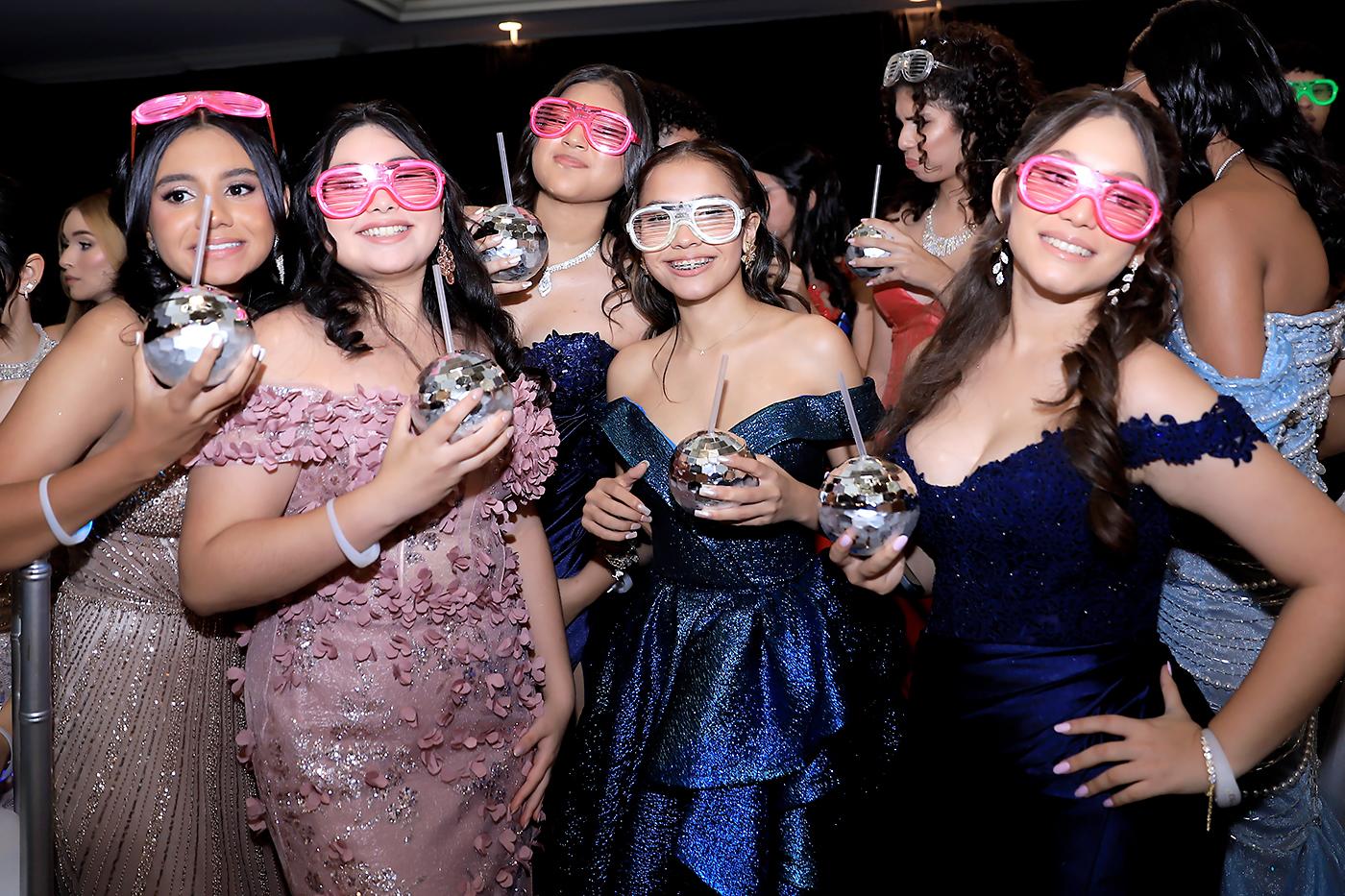 Fiesta de la prom 2025 de Mayan School