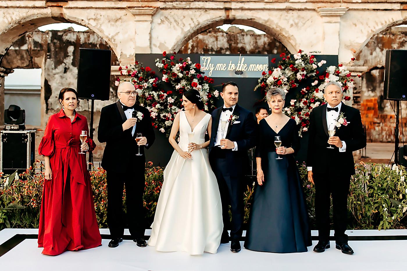 La boda de Maria Renee López y Juan Manuel Bran