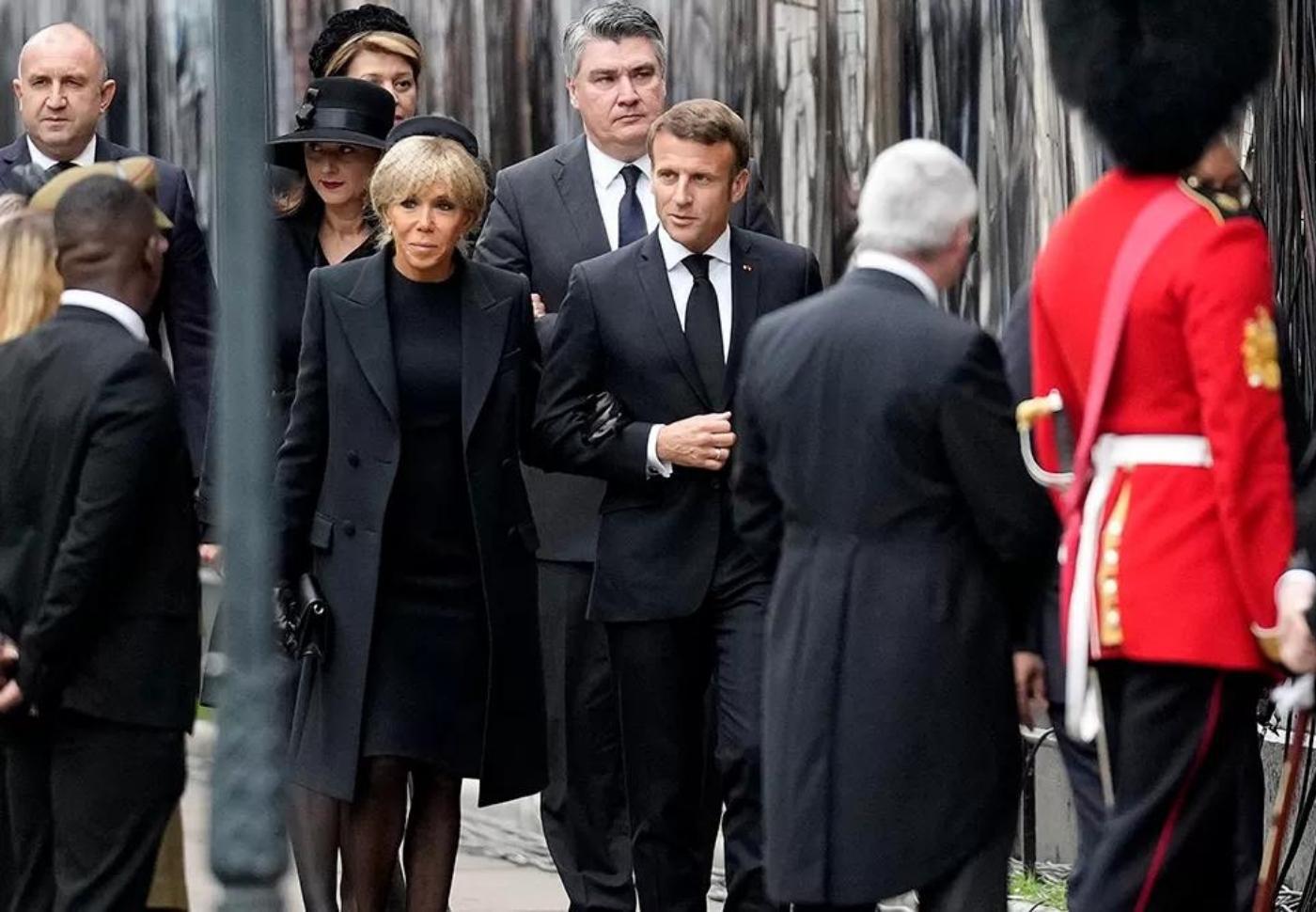 La familia real llega a la Abadía de Westminster para el servicio fúnebre de la reina Isabel II