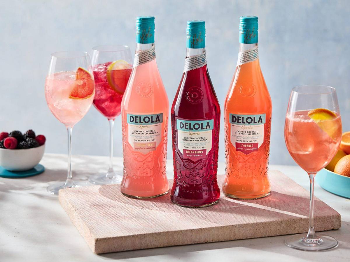 Tres cócteles originales: Bella Berry Spritz, Paloma Rosa Spritz y L’Orange Spritz.