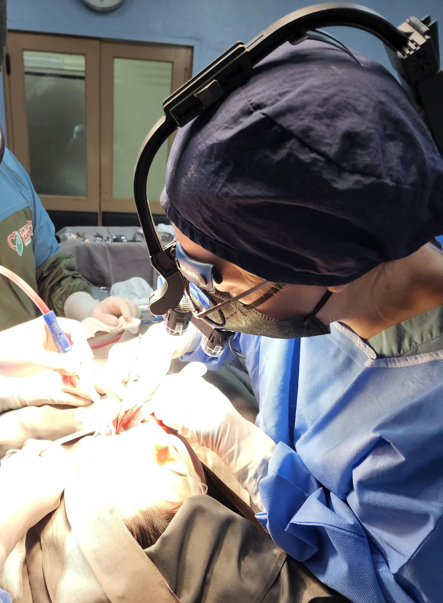 Doctora Josselyn Moya: un ejemplo de valentía y dedicación Doctora Josselyn Moya: un ejemplo de valentía y dedicación