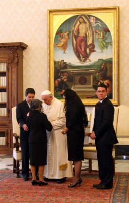 El papa Francisco recibió a Juan Orlando Hernández